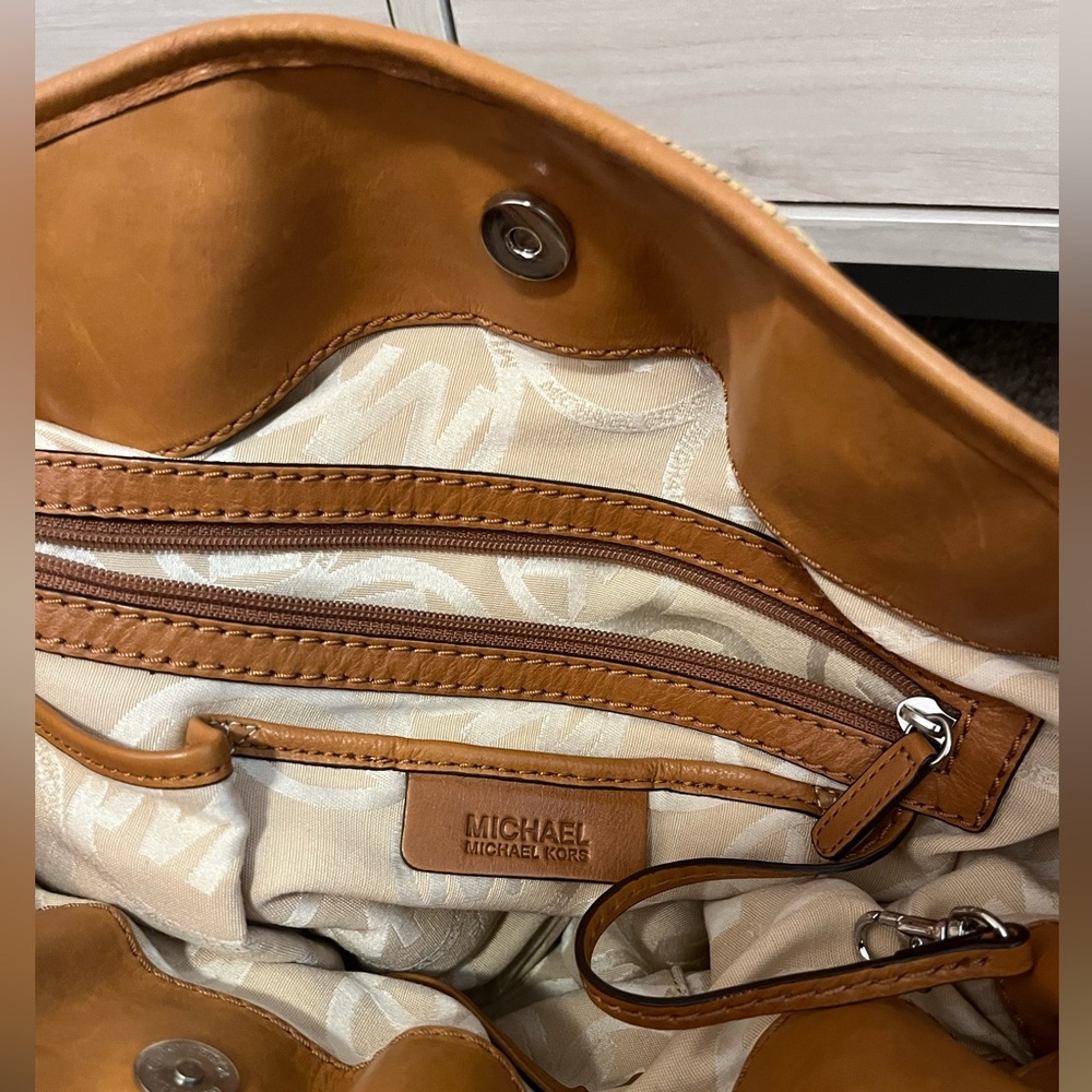 Vintage Michael Kors Large Hamilton Tan Woven Bag Purse Tote Silver hardware - Picture 8 of 15